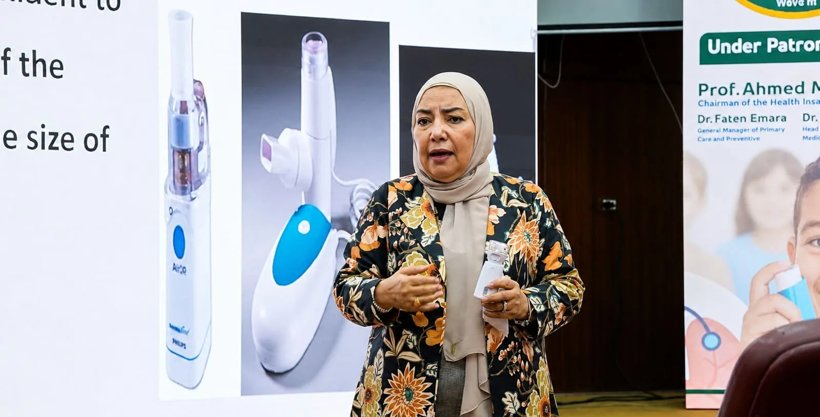 AsthmaMap wave — pediatric pulmonology professor presenting device technique to specialists